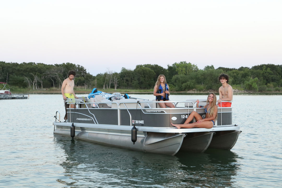 Lonestar Lodge Pontoon Boat Rentals
