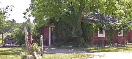 Saddle House at Country Woods Inn