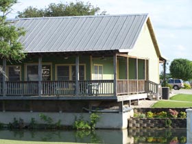 Buckhorn Lake RV Resort Cabin rental